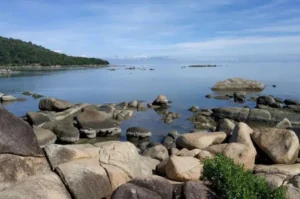 Beaches in Singkawang with Soft White Sand and Crystal-Clear Waters for a Memorable Vacation