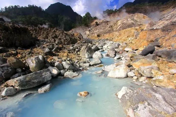 Tourist Destinations in Sukabumi for a Relaxing Getaway, from Waterfalls to Enchanting Lakes