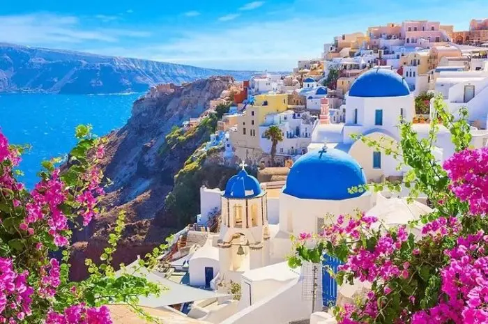 Interesting Facts About Santorini