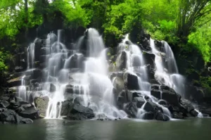 Kanto Lampo Waterfall